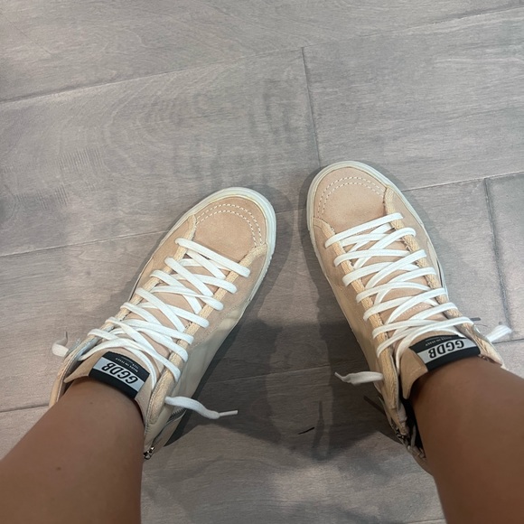 Golden Goose slides 39 - Picture 7 of 11